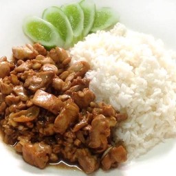 ข้าวไก่ผัดกระเทียม