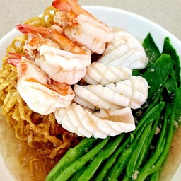 ราดหน้าบะหมี่กรอบทะล (พิเศษ)