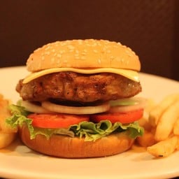 เบอร์เกอร์หมูพริกไทยดำ