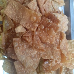 เกี้ยวกรอบ