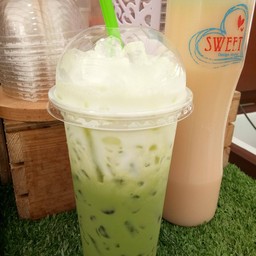 ชาเขียวนมสดเย็น แก้ว 22 ออนซ์