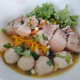 ครัวรวยๆ ก๋วยเตี๋ยวหางหมู/ข้าวขาหมู