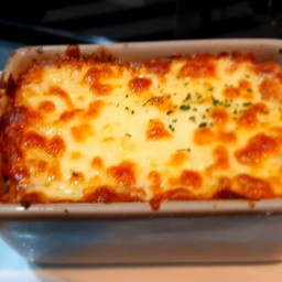 ลาซานญ่าเห็ดและผักโขมอบชีส