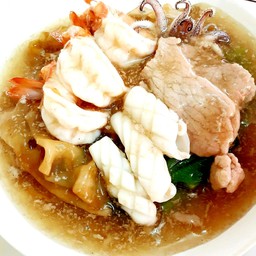 ราดหน้ารวมมิตร (พิเศษ)