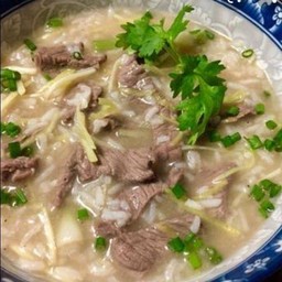 ข้าวต้มเนื้อชิ้น