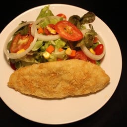 สลัดปลาทอด