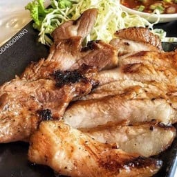 คอหมูย่าง