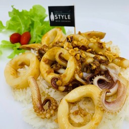 ข้าวกระเทียม