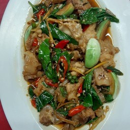 ผัดฉ่าเอ็นหมู