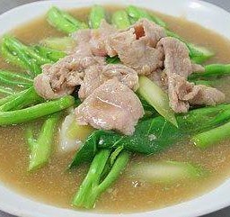 เกาเหลาราดหน้า หมูหมัก