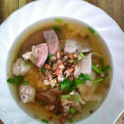 ข้าวต้มเครื่องในหมู