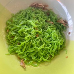 บะหมี่หยก ก้อน