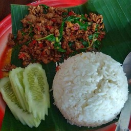 ผัดกะเพราถาดเนื้อ