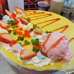 เครปเย็น มาชเมโล่ เยลลี่ สตอเบอรี่สด ไอศกรีมสตอเบอรี่