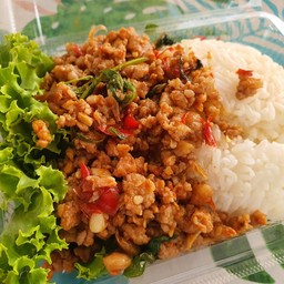 กะเพาหมูสับ ใส่เเต่ใบกะเพา