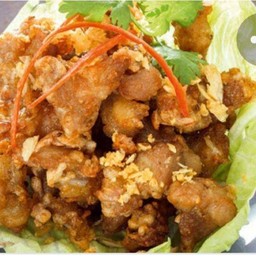 ไก่ทอดกระเทียมเปนกับ