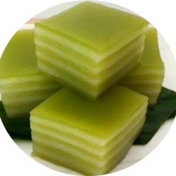 ขนมชั้น ใบเตย