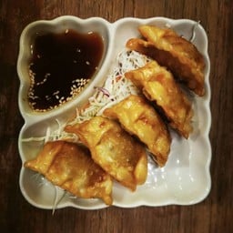 เกี๊ยวซ่าย่าง