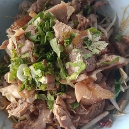 ก๋วยเตี๋ยวไก่มะระ