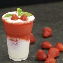 สูตร28สตอเบอร์รี่โยเกิรต์ปั่น
