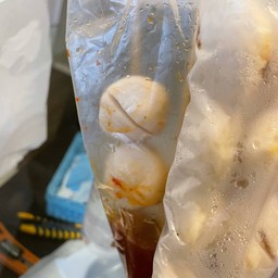 น้ำจิ้มอร่อย ลูกชิ้นเหมือนของโฮเด้ง