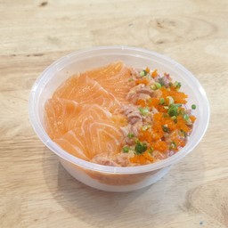 ข้าวหน้าแซลมอนสไปรซี่