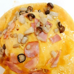 ข้าวไข่ข้นเบคอนเห็ด