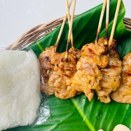 หมูปิ้ง 10 ไม้  แถมฟรี 1ไม้