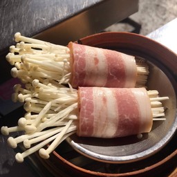 เห็ดเข็มพันเบค่อน