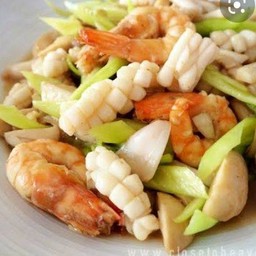 พริกหยวกทะเลราดข้าว