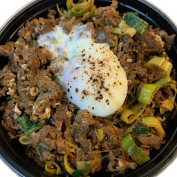 Beef tendon rice bowl(牛すじ丼)