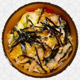 ข้าวหน้าไก่ไข่เยิ้ม