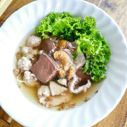 ต้มเลือดหมูผักหอม ( หมู+เลือด )
