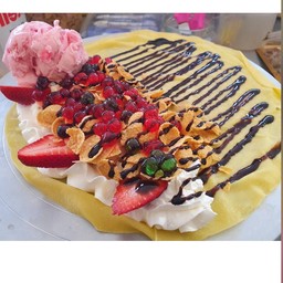 เครปเย็น เยลลี่ คอนแฟลก สตอเบอรี่ ไอศกรีมสตอเบอรี่