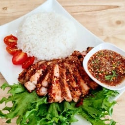 ร้านอาหารคุณขวัญ  เมนูยำแซ่บตำนัวร์อาหารตามสั่งอาหารอร่อย ร้านอาหารคุณขวัญ