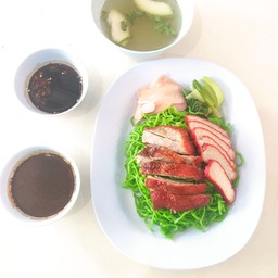 บะหมี่หยกเป็ดย่างผสมหมูแดงแห้ง(แยกนำ้)