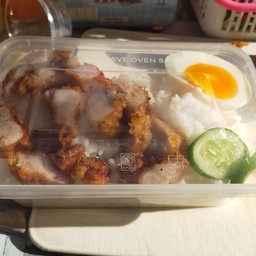 ข้าวหมูสามชั้นทอดจิ้มแจ่ว