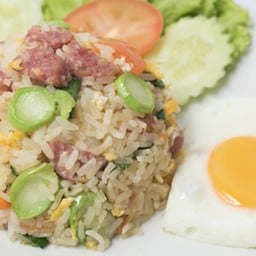 อาหารตามสั่ง เจ๊สาวเอาอยู่