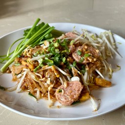 ผัดไทยแหนม