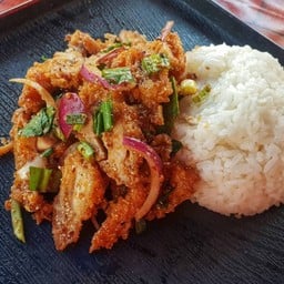 ร้านยำไก่แซ่บ หน้าเซียร์ Chicky M