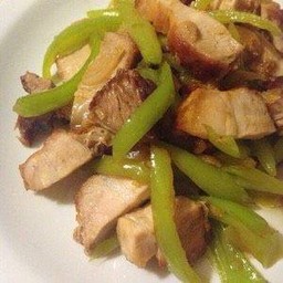 ผัดพริกหยวกหมูกรอบ+ไข่ดาว ราดข้าว