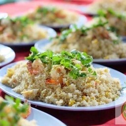 ข้าวผัดจานใหญ่