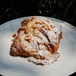 Croissant Almond