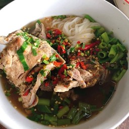 ก๋วยเตี๋ยวต้มแซ่บเล้ง
