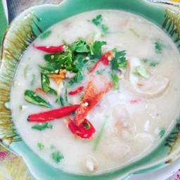 ต้มข่าไก่