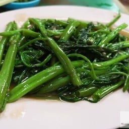 ผัดผักบุ้งไฟแดง