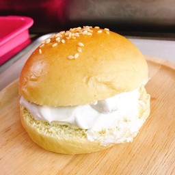 ปังยิ้มนมสดฮอกไกโด Hokkaido bun bun