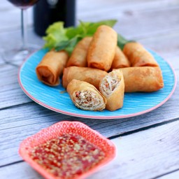 ปอเปี๊ยะทอดเวียดนาม (8 ชิ้น)