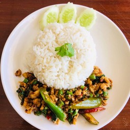 ข้าวกระเพราไก่