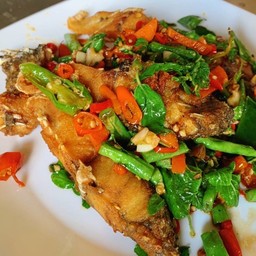 ปลากะพง ผัดขี้เมา